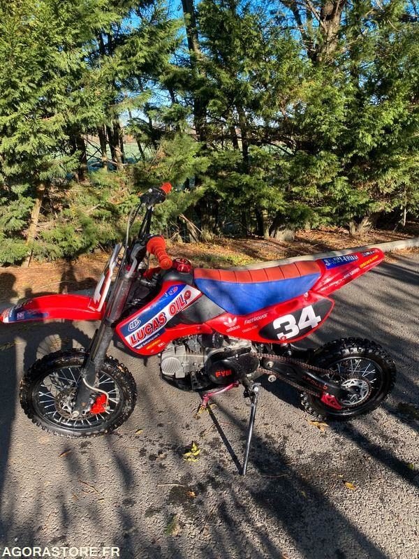 MOTO-CROSS-DIRT-APOLLO-140CC - Motocyclette: photos 1 MOTO-CROSS-DIRT-APOLLO-140CC - Motocyclette: photos 1