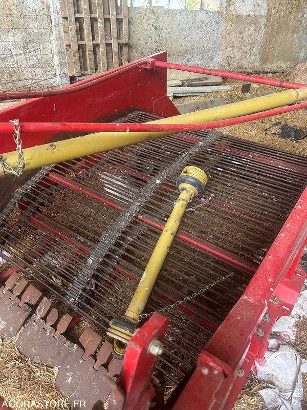 Arracheuse GRIMME - 2016 - BON ETAT GENERAL - Machine agricole: photos 2 Arracheuse GRIMME - 2016 - BON ETAT GENERAL - Machine agricole: photos 2