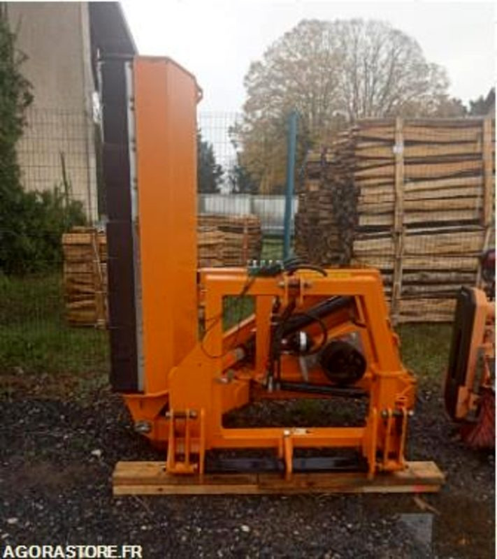 Broyeur d'accotement Noremat Sprinta 1600 - Machine agricole: photos 2 Broyeur d'accotement Noremat Sprinta 1600 - Machine agricole: photos 2