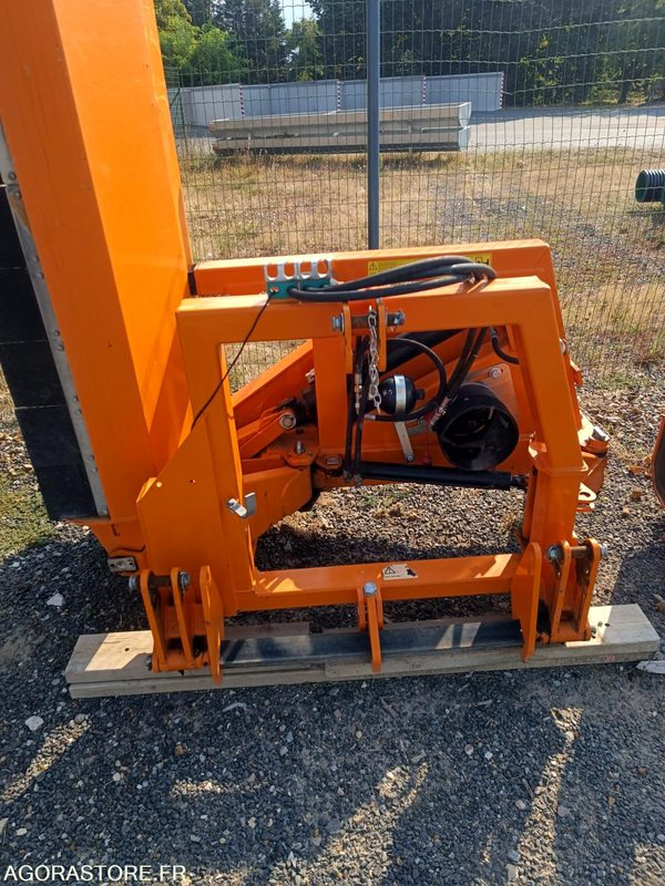 Broyeur d'accotement Noremat Sprinta 1600 - Machine agricole: photos 4 Broyeur d'accotement Noremat Sprinta 1600 - Machine agricole: photos 4