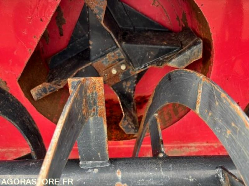 FRAISE A NEIGE 3 POINTS 1400 MM - Machine agricole: photos 3 FRAISE A NEIGE 3 POINTS 1400 MM - Machine agricole: photos 3