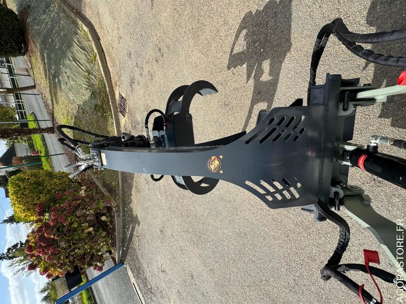 Grappin forestier avec rotator pour mini chargeuse à chenilles - Machine agricole: photos 3 Grappin forestier avec rotator pour mini chargeuse à chenilles - Machine agricole: photos 3