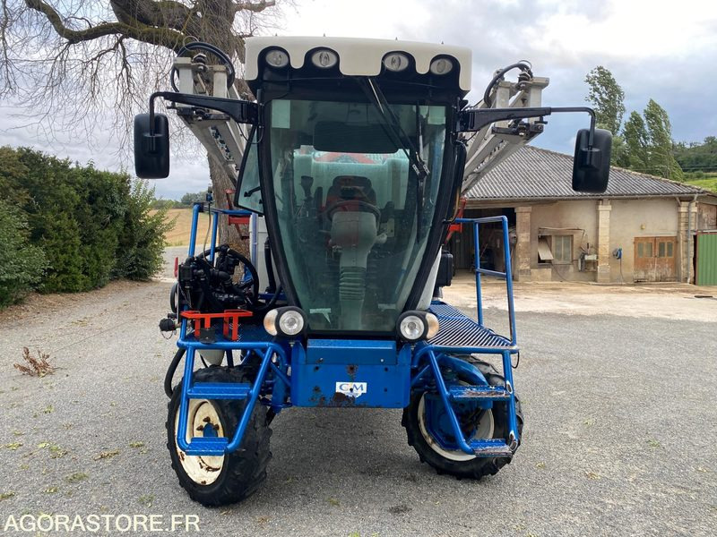 PULVE AUTOMOTEUR FREMA SATURNE - 2013 - Machine agricole: photos 2 PULVE AUTOMOTEUR FREMA SATURNE - 2013 - Machine agricole: photos 2