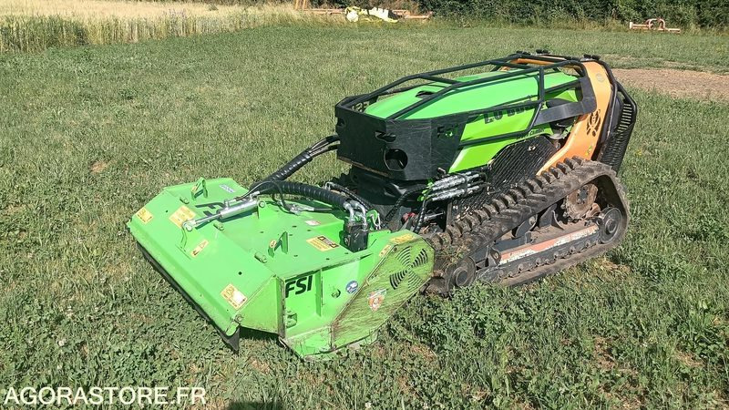 Robot de pente MDB LV 600+ - 2021 - 829heures - Machine agricole: photos 1 Robot de pente MDB LV 600+ - 2021 - 829heures - Machine agricole: photos 1