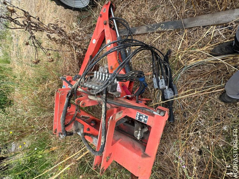 TRACTEUR CARRARO GODET ET MINI PELLE - Machine agricole: photos 1 TRACTEUR CARRARO GODET ET MINI PELLE - Machine agricole: photos 1