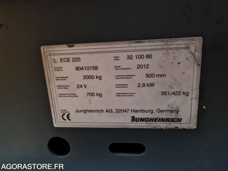 PREPARATEUR DE COMMANDE JUNGHEINRICH ECE220 - 2012 - 2391 HEURES - Matériel de manutention: photos 2 PREPARATEUR DE COMMANDE JUNGHEINRICH ECE220 - 2012 - 2391 HEURES - Matériel de manutention: photos 2