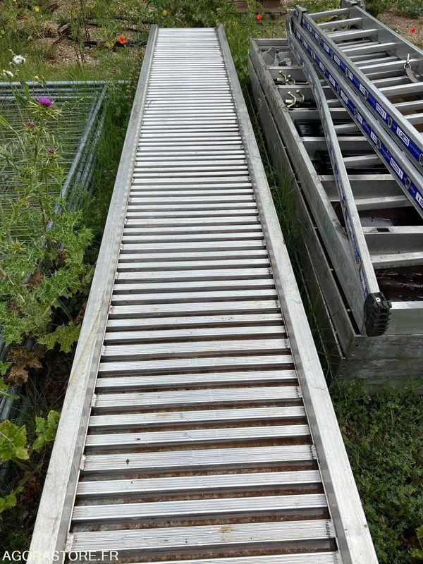 RAMPES DE CHARGEMENT 8,5 T - Matériel de manutention: photos 3 RAMPES DE CHARGEMENT 8,5 T - Matériel de manutention: photos 3