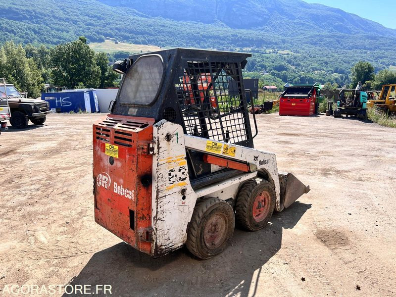 Mini-chargeuse Bobcat 463 - 2001 - 3055 heures - Chargeuse: photos 4 Mini-chargeuse Bobcat 463 - 2001 - 3055 heures - Chargeuse: photos 4