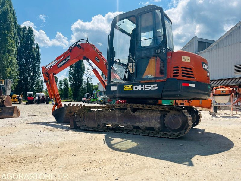 Mini pelle 5T DOOSAN DH55 - Année 2004 - Pelle: photos 3 Mini pelle 5T DOOSAN DH55 - Année 2004 - Pelle: photos 3