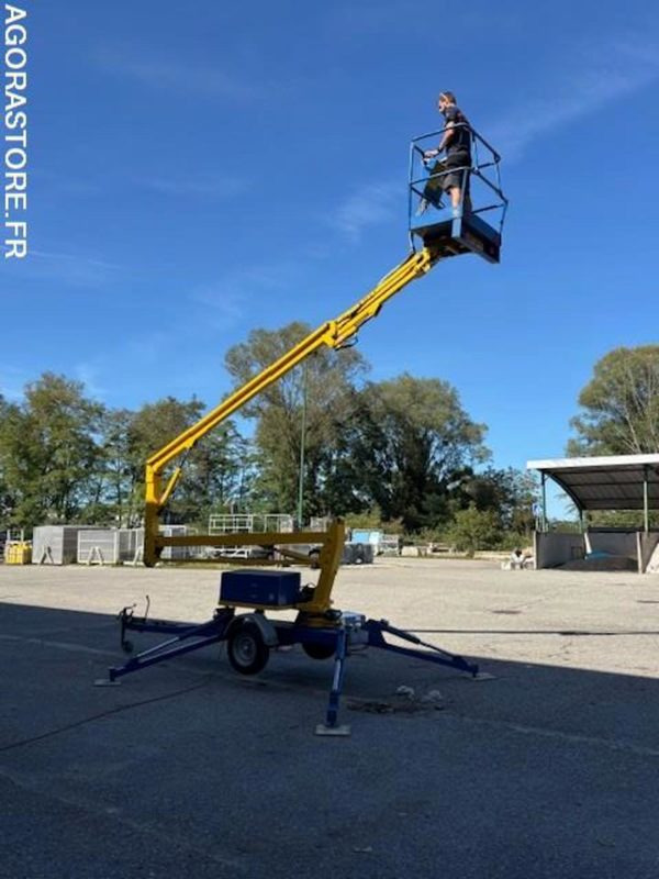 NACELLE ELEVATRICE COMPACTE pour 2 personnes max - Nacelle: photos 4 NACELLE ELEVATRICE COMPACTE pour 2 personnes max - Nacelle: photos 4