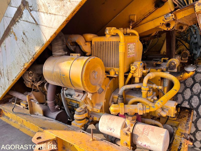 NIVELEUSE MBU G50A 7T - 1990 / 6892 HEURES - Niveleuse: photos 5 NIVELEUSE MBU G50A 7T - 1990 / 6892 HEURES - Niveleuse: photos 5