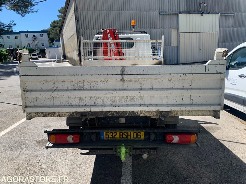 Nissan Cabstar - 2006 - 127 000 kms - 532 BSH 06 - Utilitaire benne: photos 5 Nissan Cabstar - 2006 - 127 000 kms - 532 BSH 06 - Utilitaire benne: photos 5