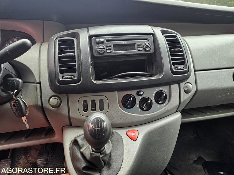 Fourgon utilitaire OPEL VIVARO 246157kms 2008 - 5789VX86: photos 9