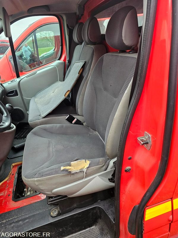 OPEL VIVARO 246157kms 2008 - 5789VX86 - Fourgon utilitaire: photos 5 OPEL VIVARO 246157kms 2008 - 5789VX86 - Fourgon utilitaire: photos 5