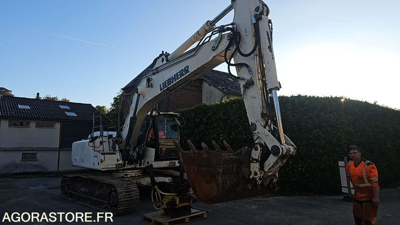 PELLE A CHENILLE LIEBHERR R926LC - 2014 / 11450H (MJP926) - Pelle: photos 2 PELLE A CHENILLE LIEBHERR R926LC - 2014 / 11450H (MJP926) - Pelle: photos 2