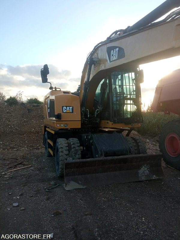 PELLE CAT M318 / R32279 - Pelle: photos 3 PELLE CAT M318 / R32279 - Pelle: photos 3