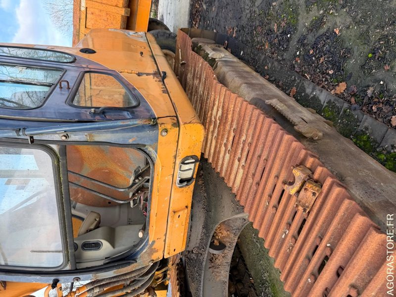 PELLE Samsung Volvo SE 210 LC - 9600heures - 1998 - Pelle: photos 3 PELLE Samsung Volvo SE 210 LC - 9600heures - 1998 - Pelle: photos 3