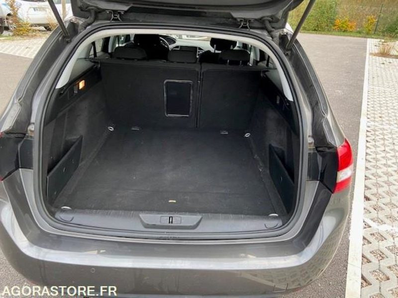 PEUGEOT 308SW - 2016 - 172000 KM - Voiture break: photos 3 PEUGEOT 308SW - 2016 - 172000 KM - Voiture break: photos 3
