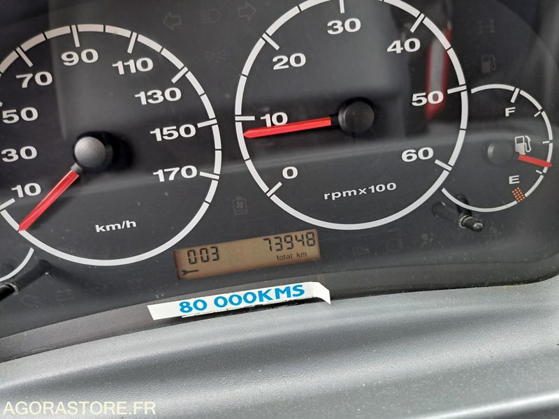 PEUGEOT BOXER-73 948 KMS-2003-551BZE38 - Minibus, Transport de personnes: photos 5 PEUGEOT BOXER-73 948 KMS-2003-551BZE38 - Minibus, Transport de personnes: photos 5