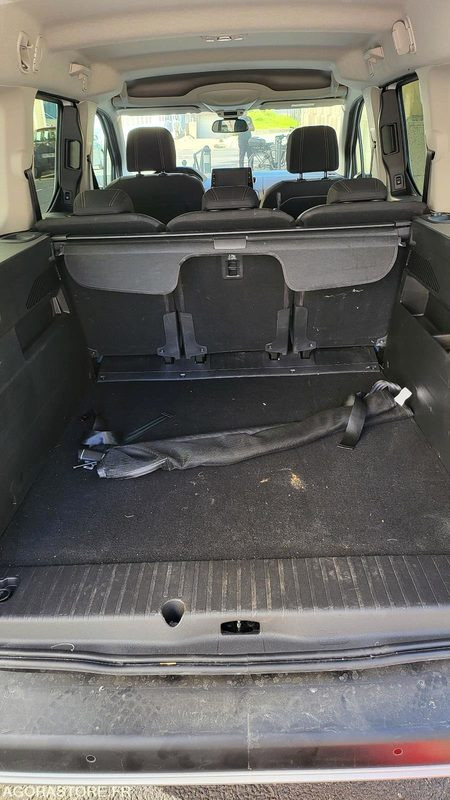 PEUGEOT RIFTER LONG PURETECH 110 S&S BVM6 ESSENCE DE 2019 - Voiture: photos 3 PEUGEOT RIFTER LONG PURETECH 110 S&S BVM6 ESSENCE DE 2019 - Voiture: photos 3