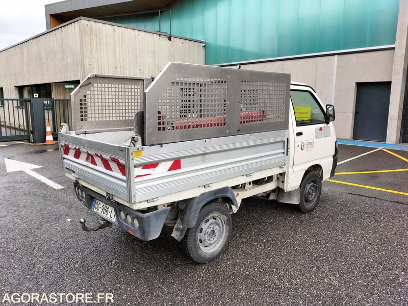 PIAGGIO PORTER - Utilitaire benne: photos 3 PIAGGIO PORTER - Utilitaire benne: photos 3