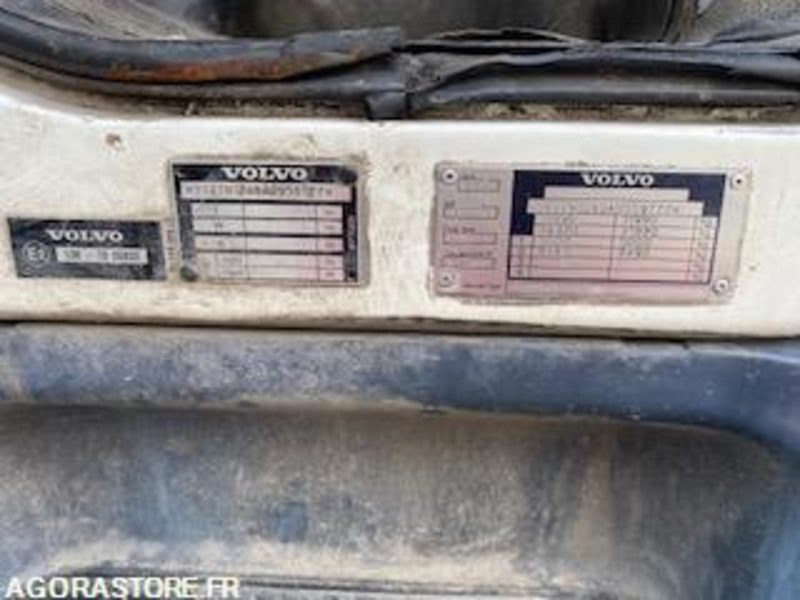PORTEUR BOM 12T VOLVO GEESINK - 265230 km - 2010 (5095) - Benne à ordures ménagères: photos 4 PORTEUR BOM 12T VOLVO GEESINK - 265230 km - 2010 (5095) - Benne à ordures ménagères: photos 4