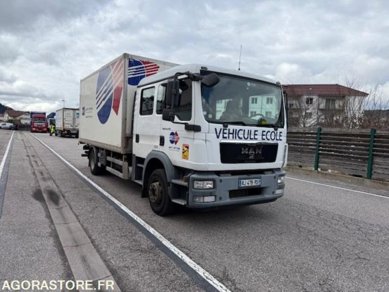 PORTEUR ROUTIER - MAN TGM 250 - Ex Véhicule Ecole - Parc 3804 - Camion fourgon: photos 1 PORTEUR ROUTIER - MAN TGM 250 - Ex Véhicule Ecole - Parc 3804 - Camion fourgon: photos 1