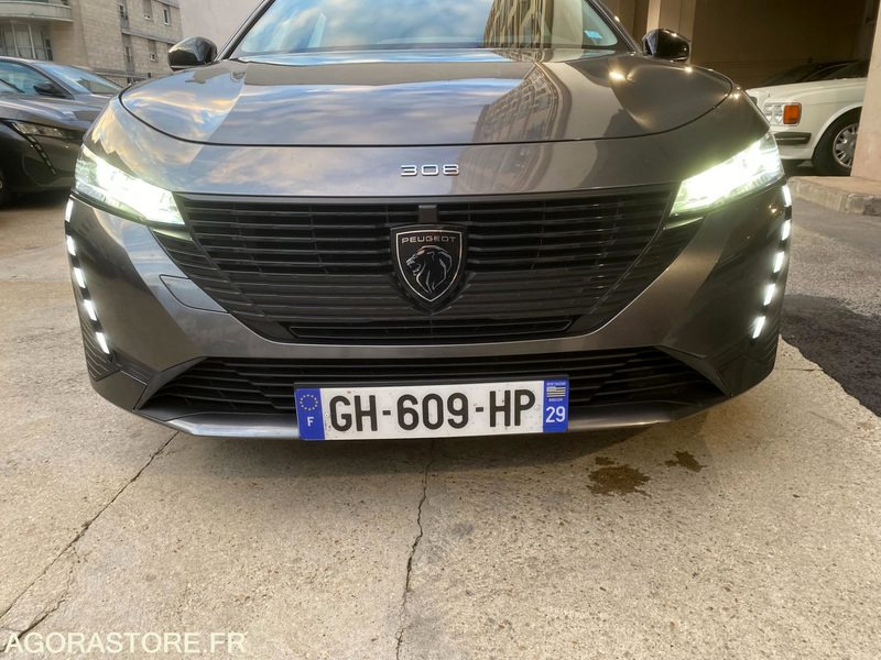 PRIX TTC PEUGEOT 308 III (P5) SW 1.5 BlueHDi 16V EAT8 S&S 130 Boîte automatique - Voiture break: photos 4 PRIX TTC PEUGEOT 308 III (P5) SW 1.5 BlueHDi 16V EAT8 S&S 130 Boîte automatique - Voiture break: photos 4