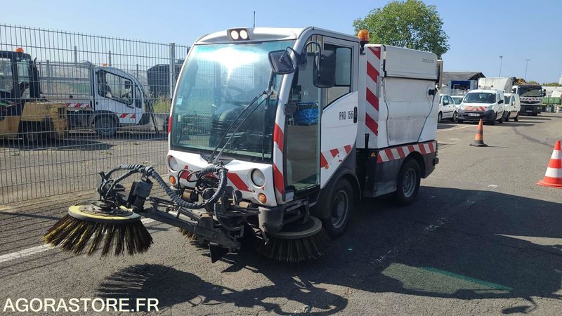 PRO 156 - CITYCAT 2020 - 2010 - Matériel de jardinage: photos 2 PRO 156 - CITYCAT 2020 - 2010 - Matériel de jardinage: photos 2