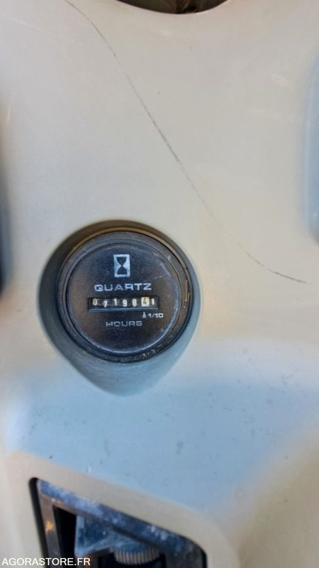 Pelle New Holland E135SR-1ES Diesel 2007 - Pelle sur chenille: photos 4 Pelle New Holland E135SR-1ES Diesel 2007 - Pelle sur chenille: photos 4