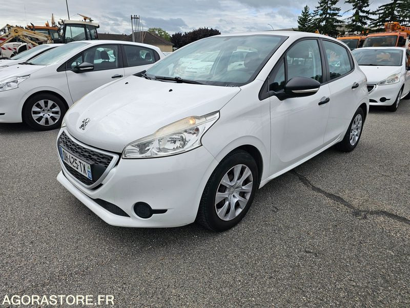 Peugeot 208 - 2014 - 134673km - DH425TX - Voiture: photos 1 Peugeot 208 - 2014 - 134673km - DH425TX - Voiture: photos 1
