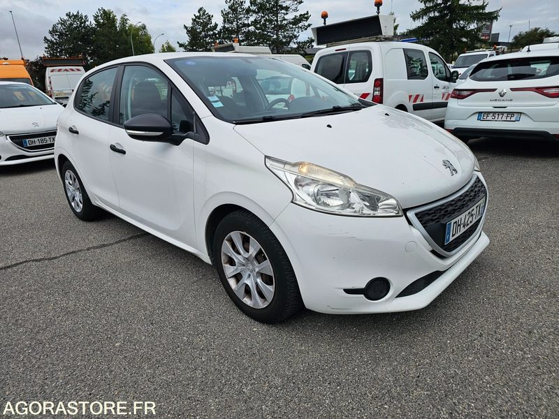 Peugeot 208 - 2014 - 134673km - DH425TX - Voiture: photos 2 Peugeot 208 - 2014 - 134673km - DH425TX - Voiture: photos 2