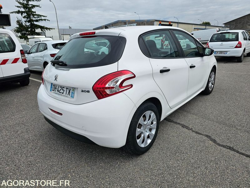 Peugeot 208 - 2014 - 134673km - DH425TX - Voiture: photos 3 Peugeot 208 - 2014 - 134673km - DH425TX - Voiture: photos 3