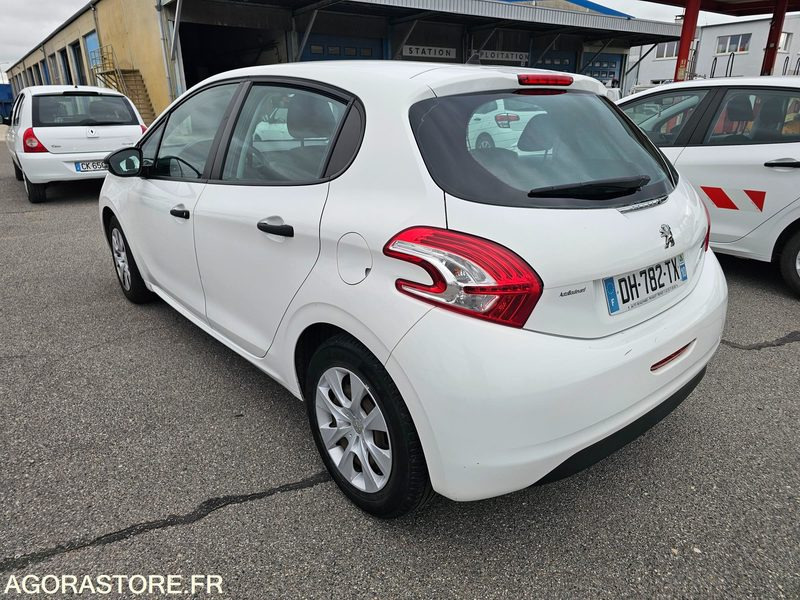 Peugeot 208 - 2014 - 145593km - DH782TX - Voiture: photos 4 Peugeot 208 - 2014 - 145593km - DH782TX - Voiture: photos 4