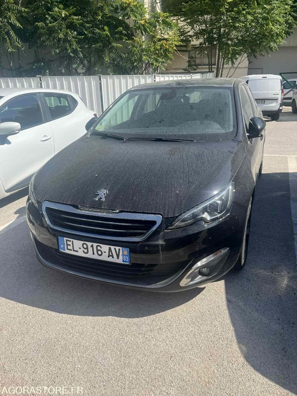 Peugeot 308 - 2017 - 228000kms - Voiture: photos 3 Peugeot 308 - 2017 - 228000kms - Voiture: photos 3