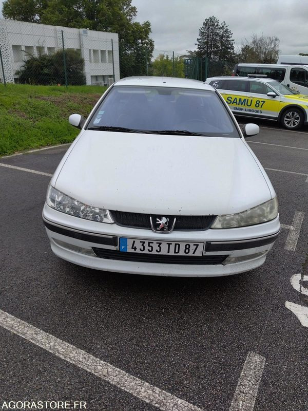 Peugeot 406 st pack sport break 2.2 essence 16v  160cv - Voiture break: photos 1 Peugeot 406 st pack sport break 2.2 essence 16v  160cv - Voiture break: photos 1