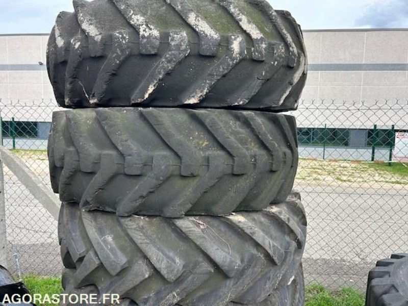 LOT DE 3 ROUES COMPLETE 14.9-24 POUR JCB 530 - Pièces de rechange pour Engins de chantier: photos 2 LOT DE 3 ROUES COMPLETE 14.9-24 POUR JCB 530 - Pièces de rechange pour Engins de chantier: photos 2