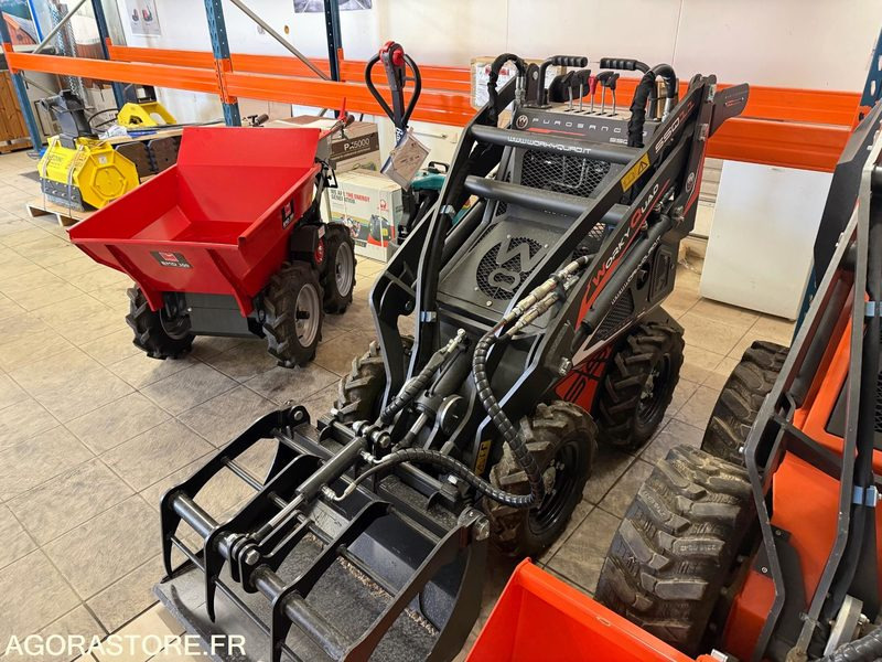 Porte outils SSQ11 PUROSANGUE Worky quad Plus Essence NEUF - Matériel de jardinage: photos 1 Porte outils SSQ11 PUROSANGUE Worky quad Plus Essence NEUF - Matériel de jardinage: photos 1