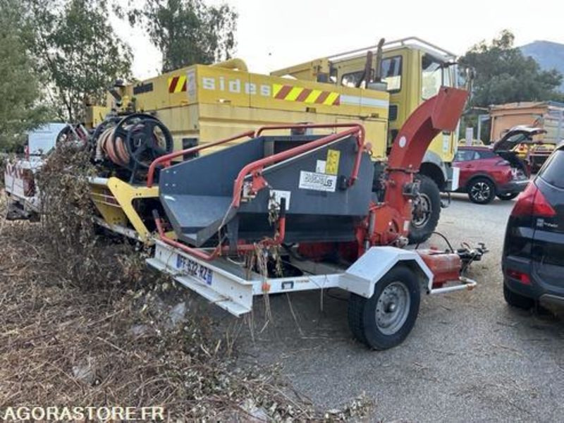 REMORQUE BROYEUR A BRANCHE BUGNOT - FF632RZ - Broyeur de végétaux: photos 4 REMORQUE BROYEUR A BRANCHE BUGNOT - FF632RZ - Broyeur de végétaux: photos 4