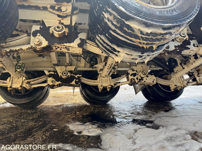 REMORQUE MASSO - Remorque porte-engin surbaissée: photos 2 REMORQUE MASSO - Remorque porte-engin surbaissée: photos 2