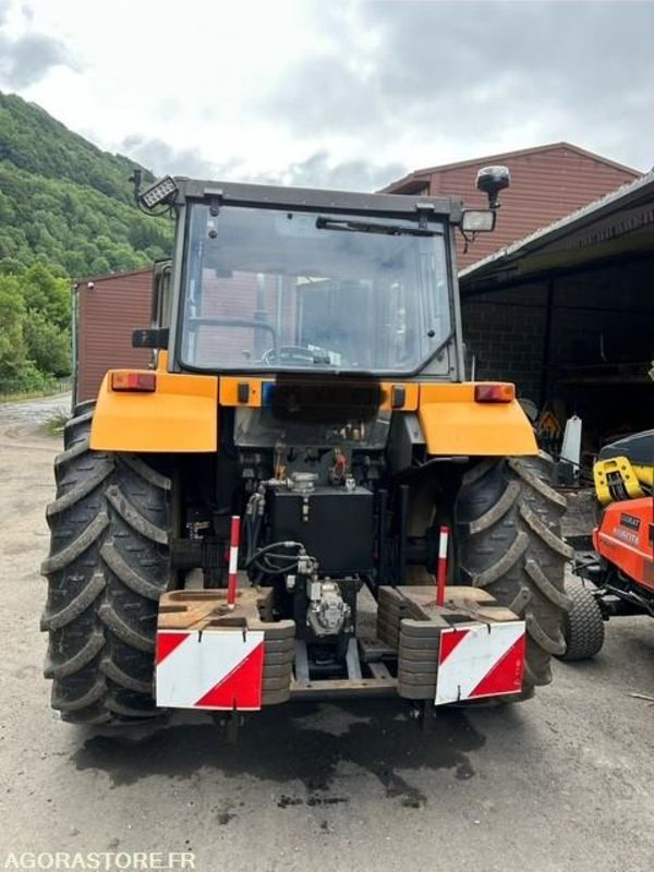 RENAULT CERES 95X - Tracteur agricole: photos 2 RENAULT CERES 95X - Tracteur agricole: photos 2