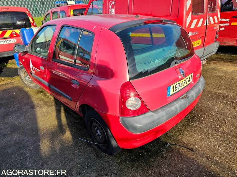 RENAULT CLIO - 2003 - 1674RT41 - Voiture: photos 4 RENAULT CLIO - 2003 - 1674RT41 - Voiture: photos 4