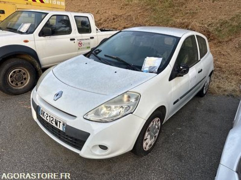 RENAULT CLIO - 2010 - 104062KM - AK212NT - Voiture: photos 2 RENAULT CLIO - 2010 - 104062KM - AK212NT - Voiture: photos 2