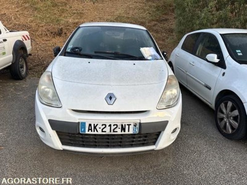 RENAULT CLIO - 2010 - 104062KM - AK212NT - Voiture: photos 1 RENAULT CLIO - 2010 - 104062KM - AK212NT - Voiture: photos 1