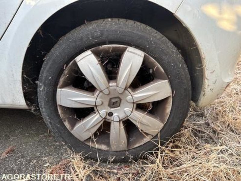 Voiture RENAULT CLIO - 2012 - 136676KM - CJ224LH: photos 11