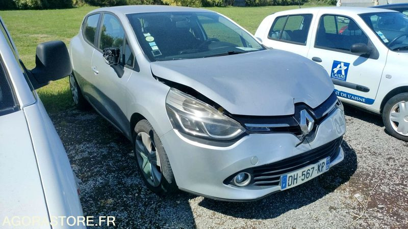 RENAULT CLIO - 2014 - 221115 KM - Voiture: photos 3 RENAULT CLIO - 2014 - 221115 KM - Voiture: photos 3