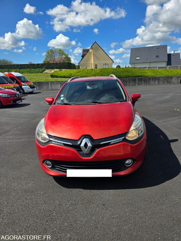 RENAULT CLIO ESTATE - Voiture: photos 2 RENAULT CLIO ESTATE - Voiture: photos 2