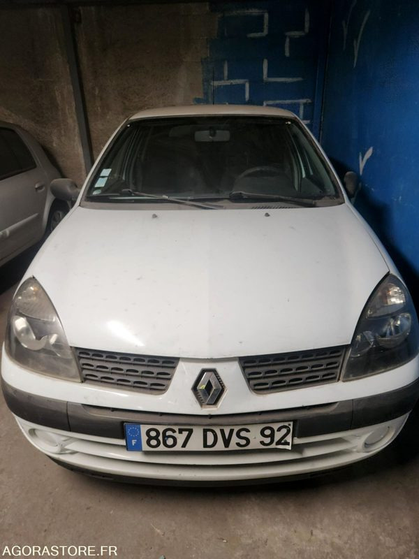 RENAULT CLIO - Voiture: photos 1 RENAULT CLIO - Voiture: photos 1