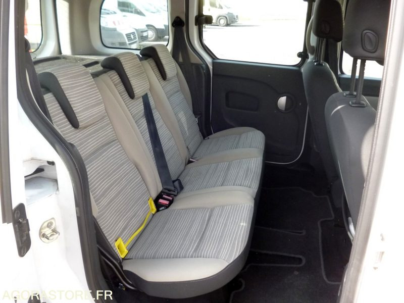 RENAULT KANGOO ESS 5 PLACES - Voiture: photos 5 RENAULT KANGOO ESS 5 PLACES - Voiture: photos 5