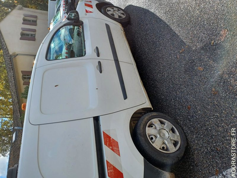RENAULT KANGOO / REF SCP : 987 - Fourgon utilitaire: photos 2 RENAULT KANGOO / REF SCP : 987 - Fourgon utilitaire: photos 2